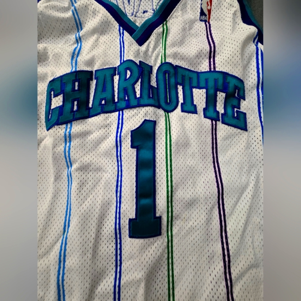 Charlotte Hornets Baron Davis Basketball Jersey (Good CONDITION) - Picture 2 of 7